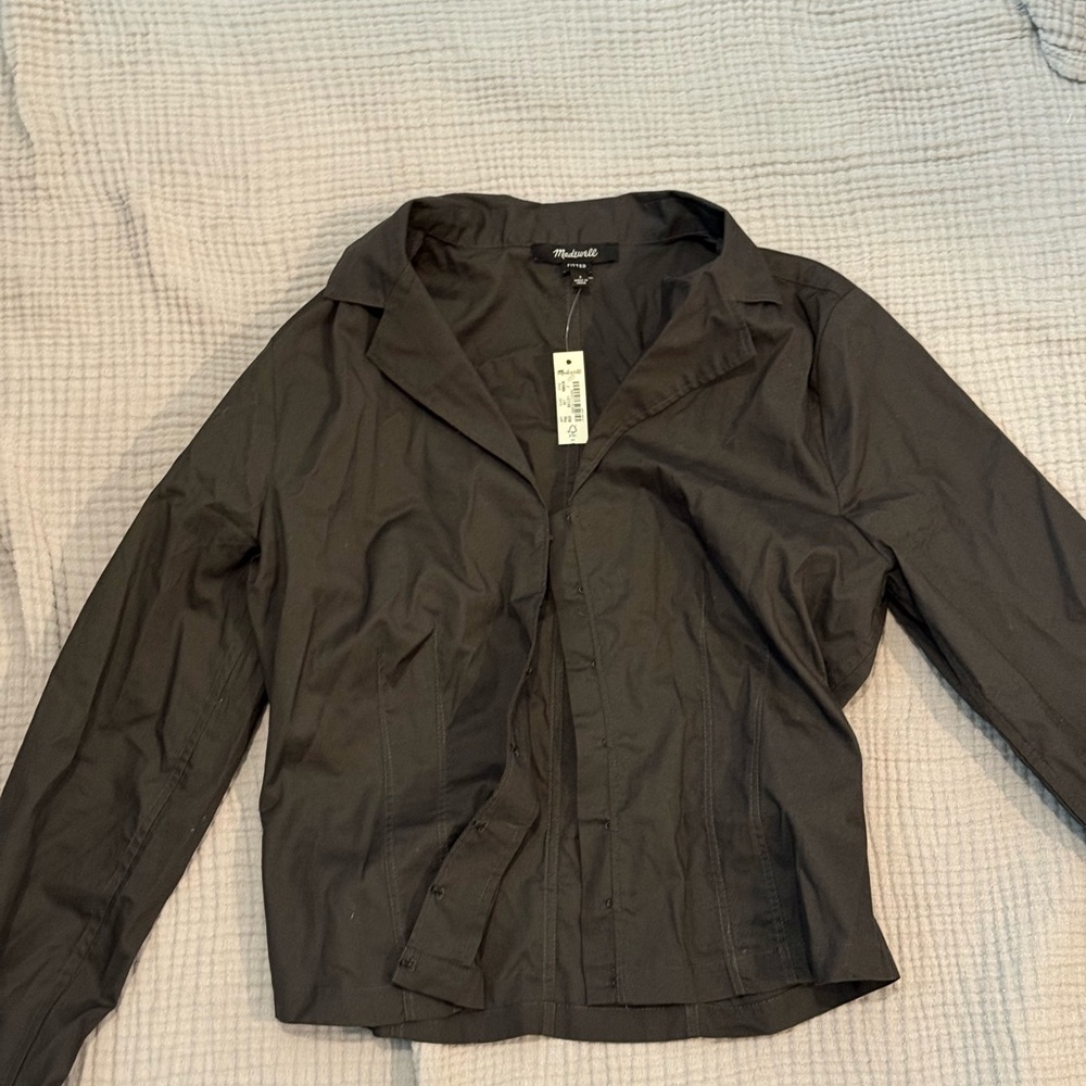 Madewell women’s fitted black blouse